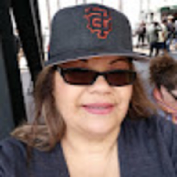 Meet your Posher, Kris - Picture 1 of 1